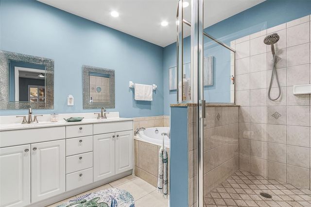 24399 BALTIC AVENUE 202, Punta Gorda, FL 33955