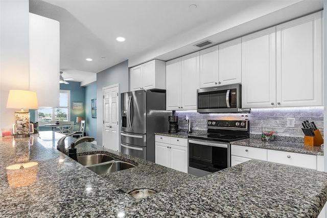 24399 BALTIC AVENUE 202, Punta Gorda, FL 33955