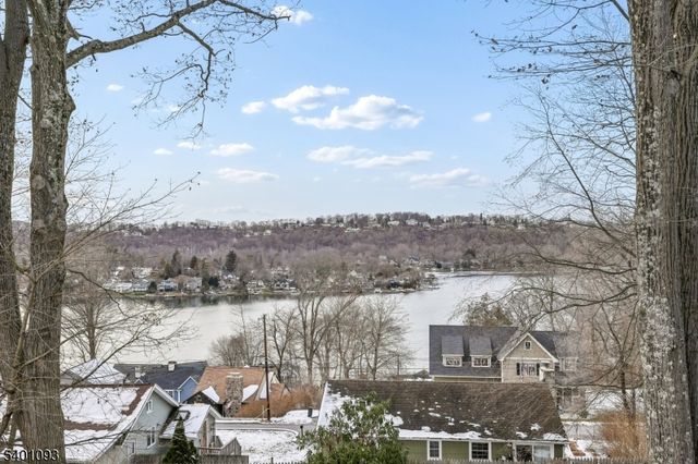 54 Hillside Rd, Sparta Twp., NJ 07871