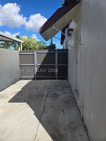 7785 SW 36th St Back, Miami, FL 33155