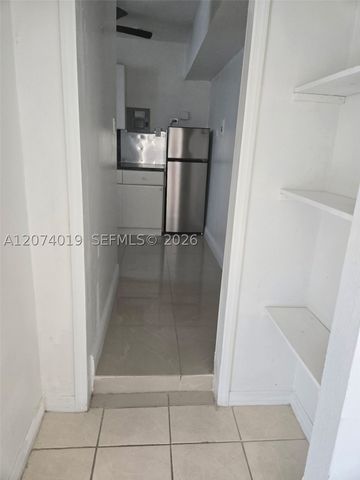7785 SW 36th St Back, Miami, FL 33155