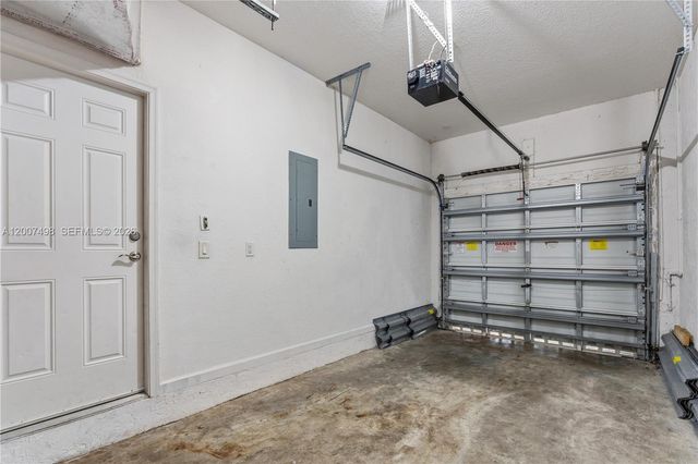 3166 NE 11th St, Homestead, FL 33033