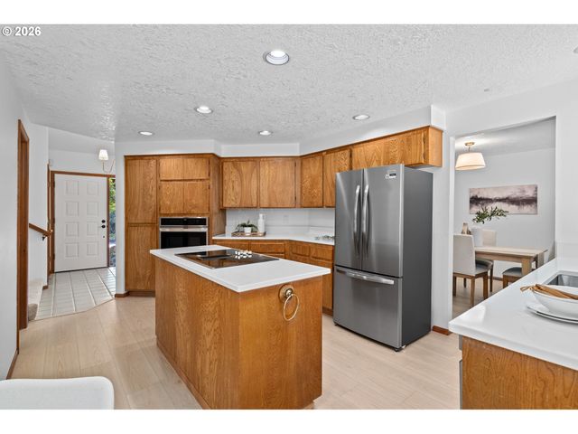 2233 Nw 159TH Pl, Beaverton, OR 97006