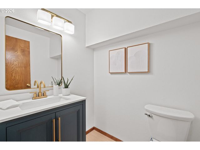 2233 Nw 159TH Pl, Beaverton, OR 97006