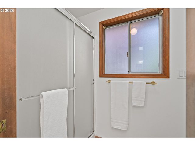 2233 Nw 159TH Pl, Beaverton, OR 97006