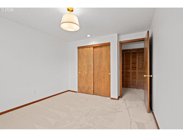 2233 Nw 159TH Pl, Beaverton, OR 97006