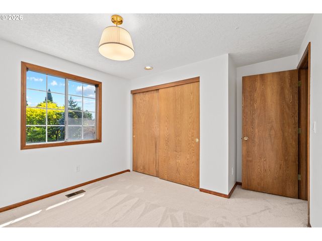2233 Nw 159TH Pl, Beaverton, OR 97006