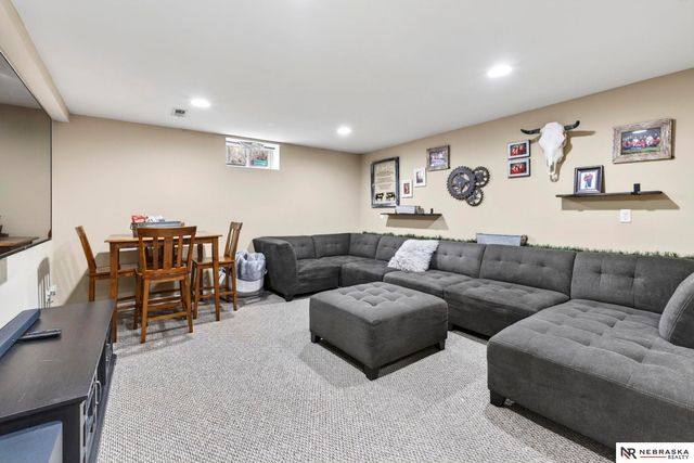 2739 N 127th Street, Omaha, NE 68164