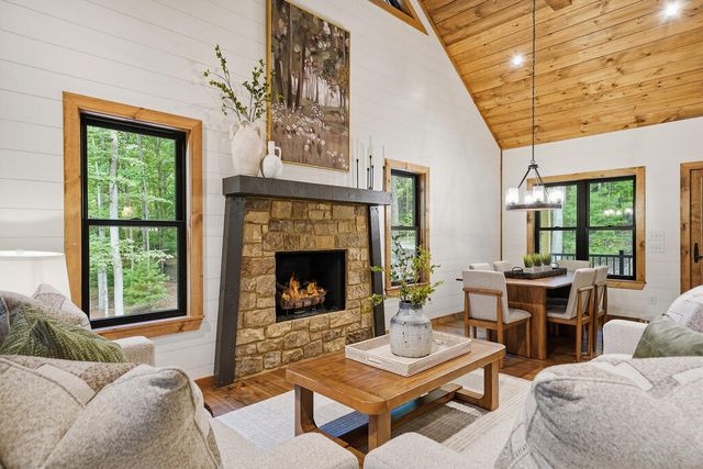 288 Hoot Owl Hill, Morganton, GA 30560