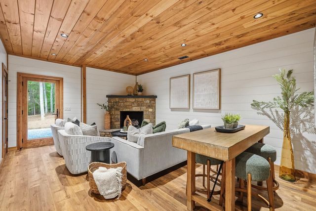 288 Hoot Owl Hill, Morganton, GA 30560