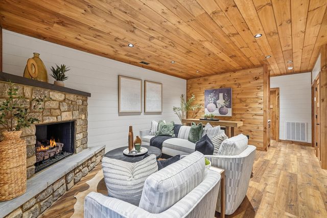 288 Hoot Owl Hill, Morganton, GA 30560