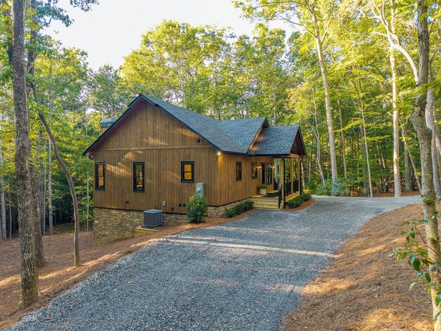 288 Hoot Owl Hill, Morganton, GA 30560