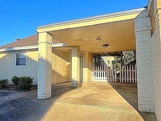 7706 Gladys Avenue A, Beaumont, TX 77706
