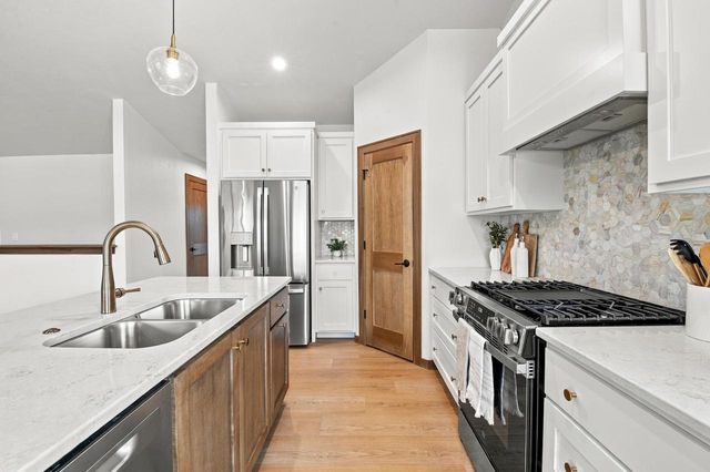 3577 BLACK SHEEP WAY, Green Bay, WI 54311