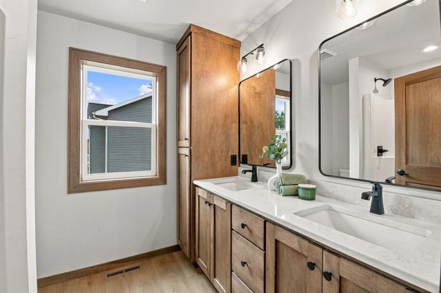 3577 BLACK SHEEP WAY, Green Bay, WI 54311