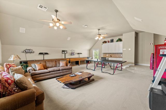 1017 Coventry RD, Spicewood, TX 78669