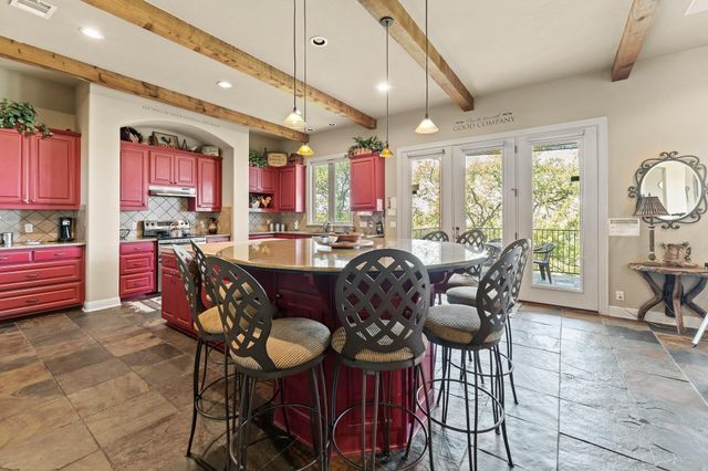 1017 Coventry RD, Spicewood, TX 78669