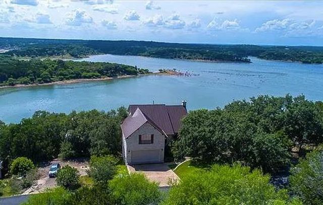 1017 Coventry RD, Spicewood, TX 78669