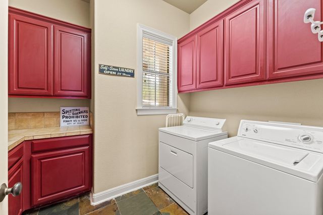 1017 Coventry RD, Spicewood, TX 78669