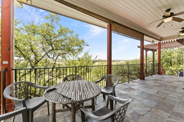 1017 Coventry RD, Spicewood, TX 78669