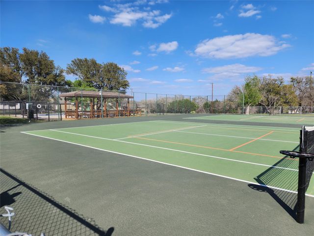 1017 Coventry RD, Spicewood, TX 78669