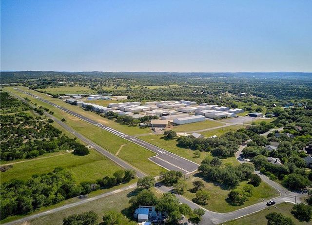 1017 Coventry RD, Spicewood, TX 78669