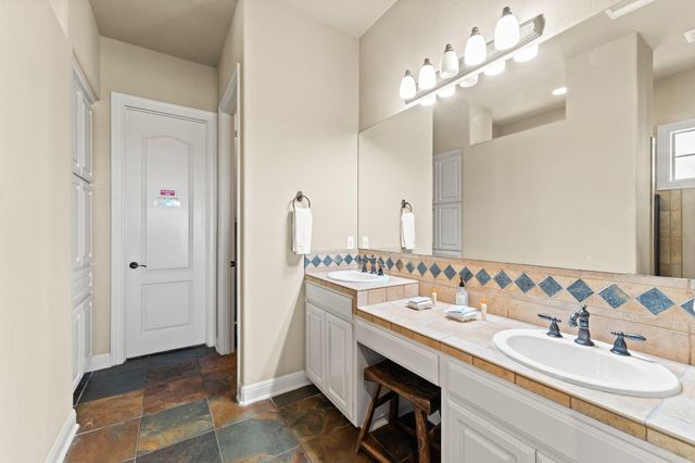 1017 Coventry RD, Spicewood, TX 78669