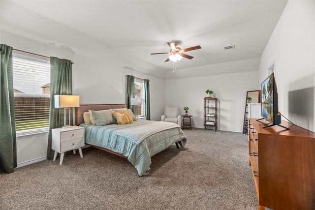 544 Spirehaven Drive, Fate, TX 75087