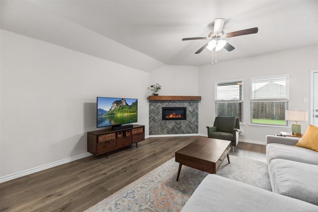 544 Spirehaven Drive, Fate, TX 75087