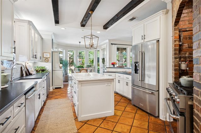 2805 Newburyport Avenue, Garland, TX 75044