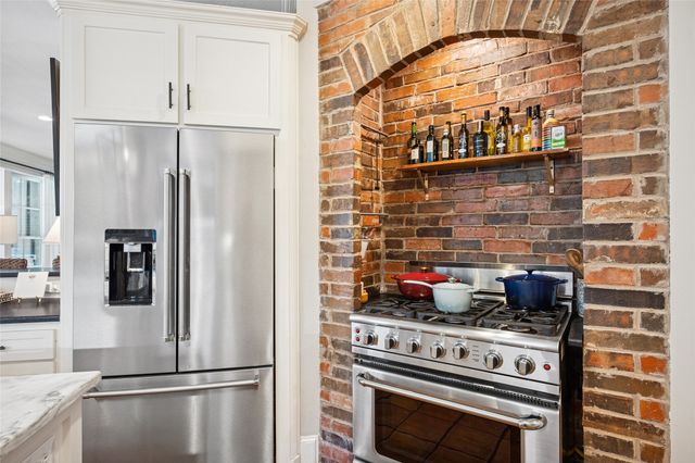 2805 Newburyport Avenue, Garland, TX 75044