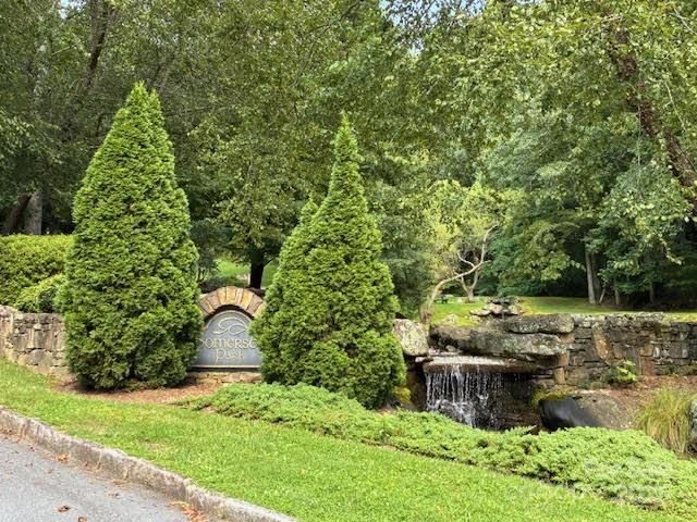 215 Crossvine Trail 11, Hendersonville, NC 28739