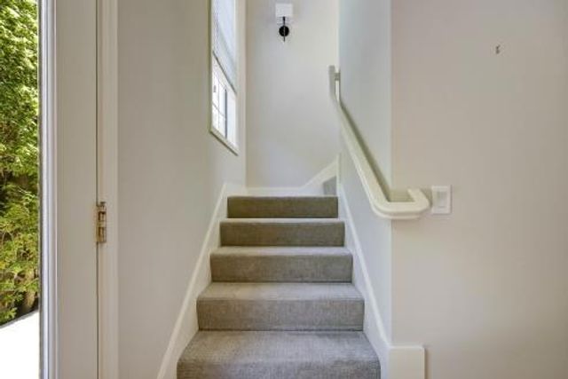 624 Partridge, Menlo Park, CA 94025