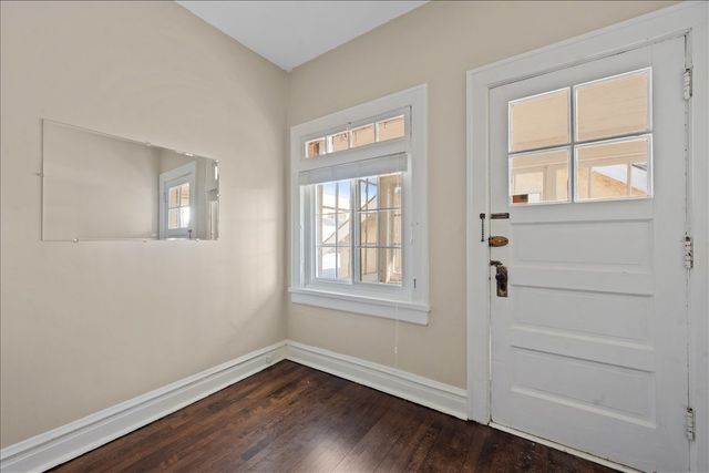 913 Green Bay Road 2N, Winnetka, IL 60093