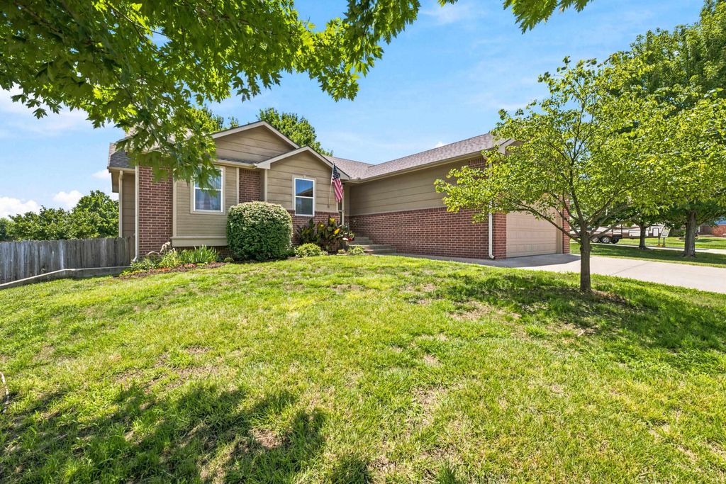 2635 E Sunnyslope, Park City, KS 67219