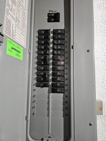 22023 W Brandon Street, Farmington Hills, MI 48336