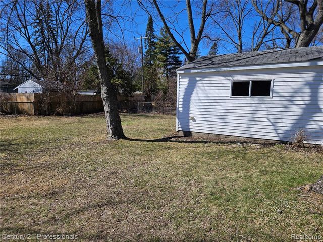 22023 W Brandon Street, Farmington Hills, MI 48336