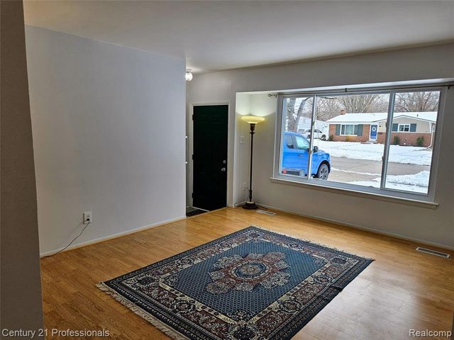 22023 W Brandon Street, Farmington Hills, MI 48336