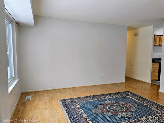 22023 W Brandon Street, Farmington Hills, MI 48336