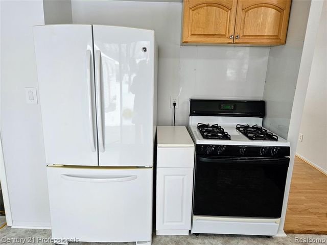 22023 W Brandon Street, Farmington Hills, MI 48336