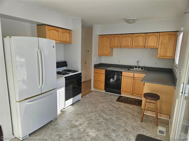 22023 W Brandon Street, Farmington Hills, MI 48336