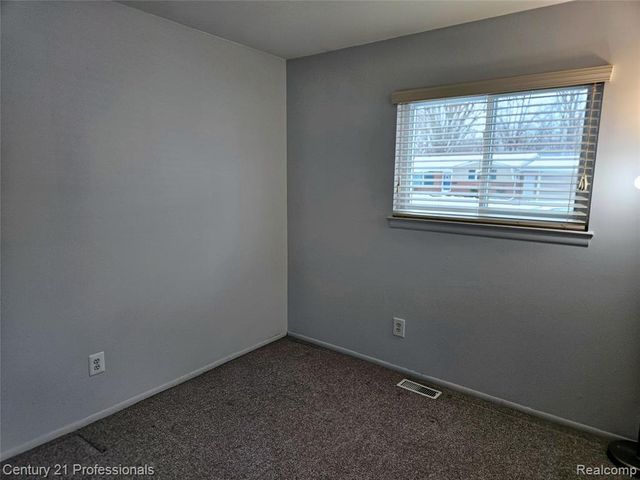 22023 W Brandon Street, Farmington Hills, MI 48336