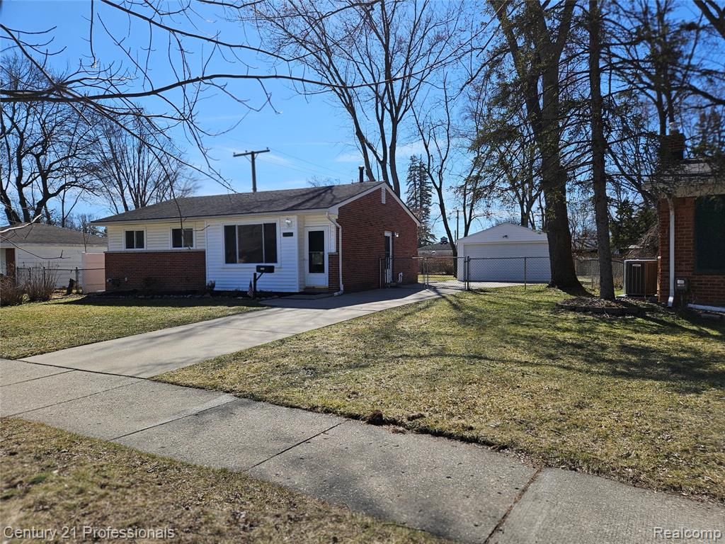 22023 W Brandon Street, Farmington Hills, MI 48336
