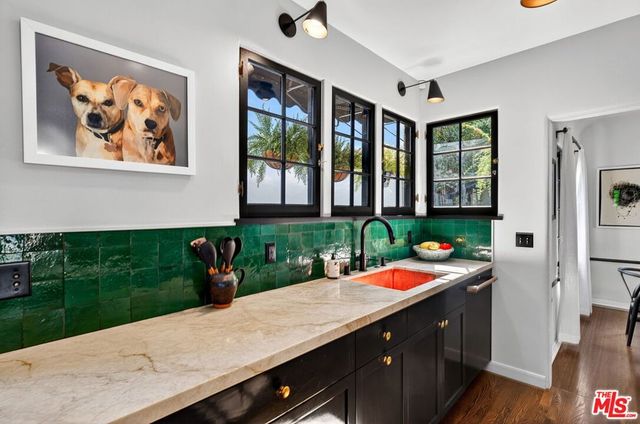 2368 Lake View Avenue, Los Angeles, CA 90039