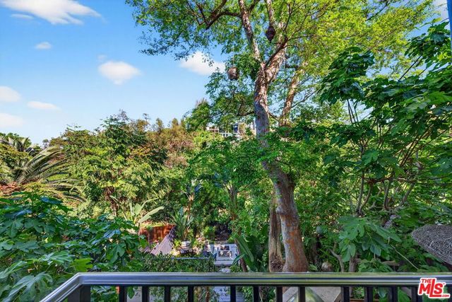 2368 Lake View Avenue, Los Angeles, CA 90039