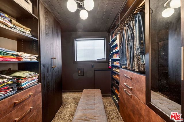 2368 Lake View Avenue, Los Angeles, CA 90039