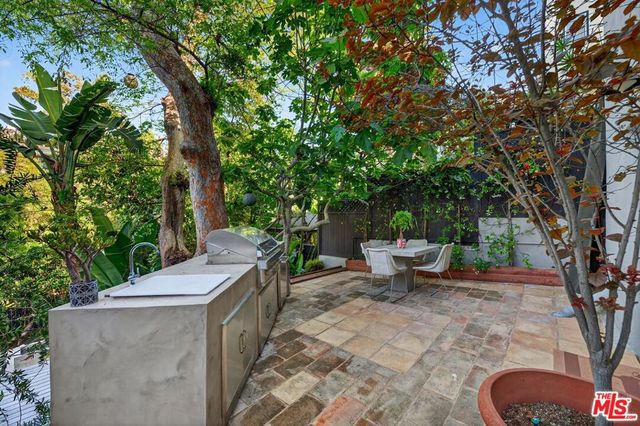 2368 Lake View Avenue, Los Angeles, CA 90039