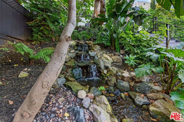 2368 Lake View Avenue, Los Angeles, CA 90039