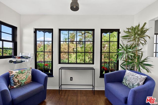 2368 Lake View Avenue, Los Angeles, CA 90039