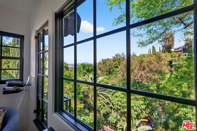 2368 Lake View Avenue, Los Angeles, CA 90039